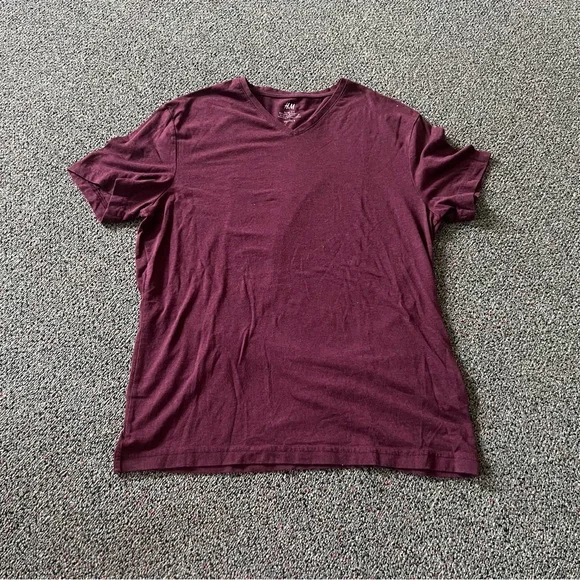 H&M Maroon Slim Fit Short-Sleeve V-Neck Lightweight Cotton T-Shirt Casual Top L - Picture 8 of 16